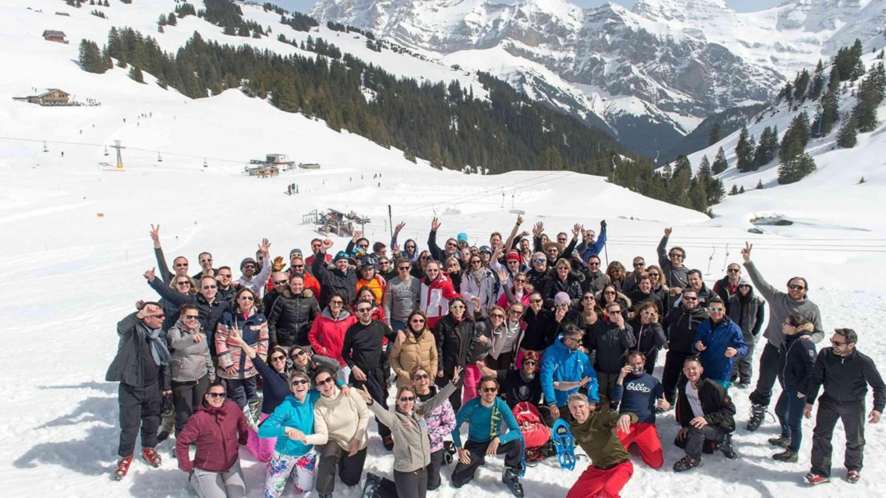 10 idées de team building en hiver pour renforcer vos équipes dans la neige