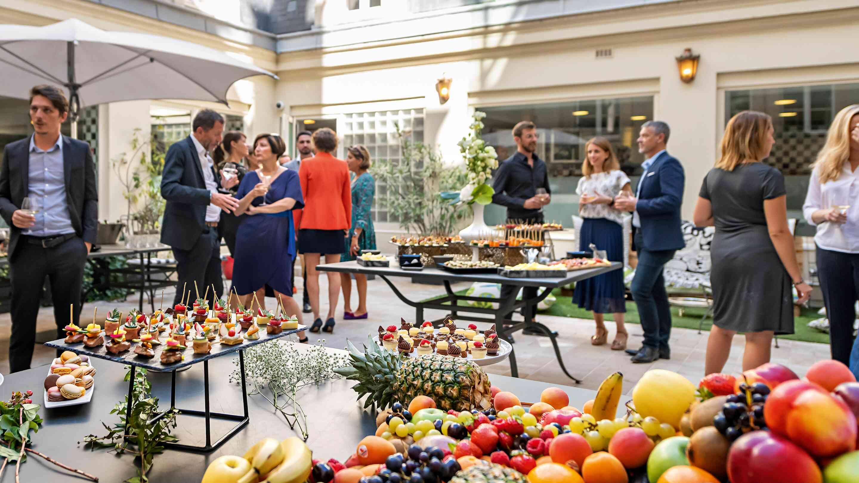 Our Tips for Hosting a Successful Afterwork Event With Your Team