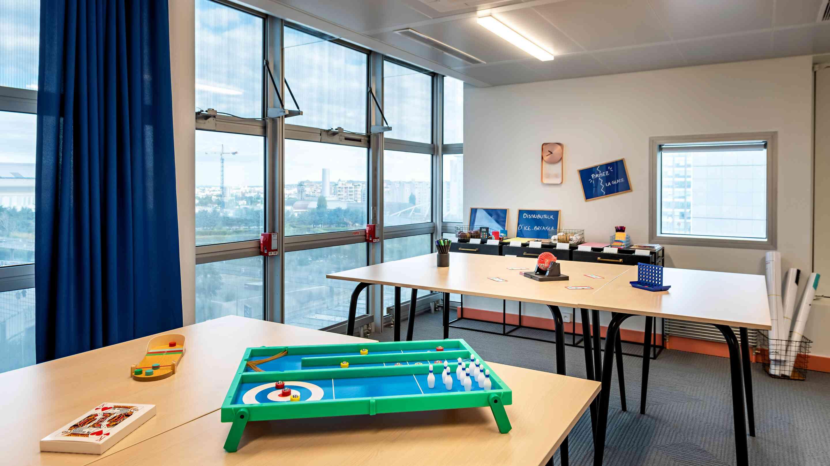 Top 7 ice-breaker activities for a meeting
