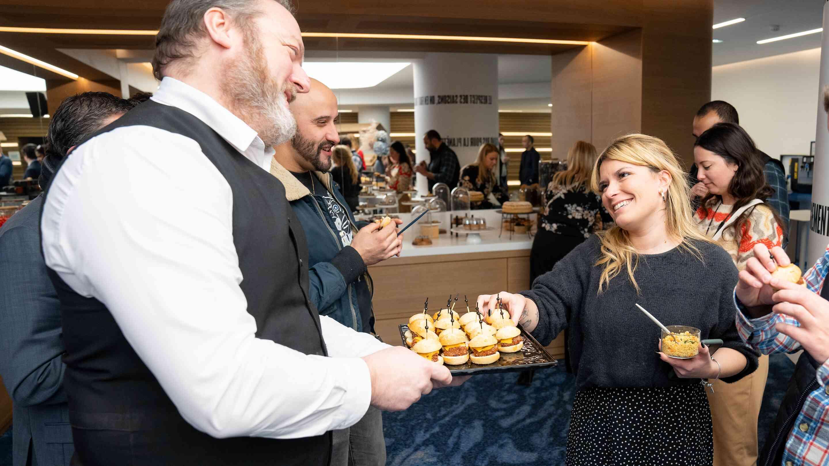 Memorable entertainment ideas to transform your corporate dinners