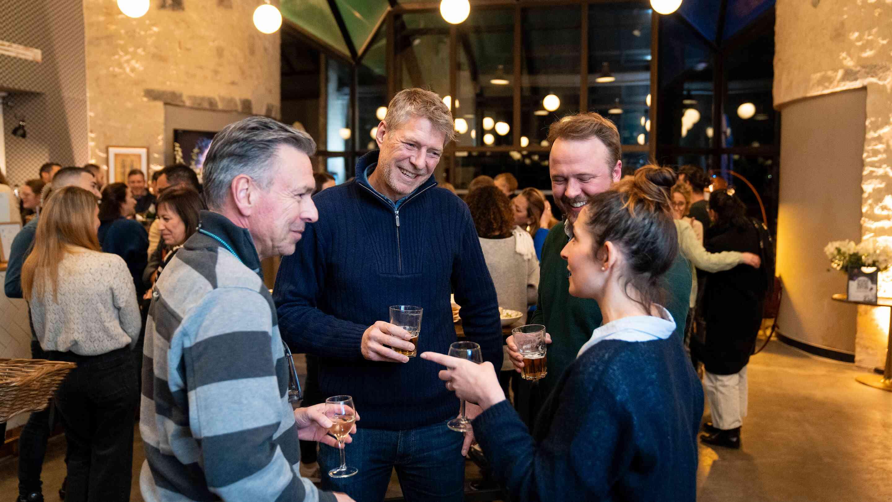 How to host a successful year-end party in 4 steps